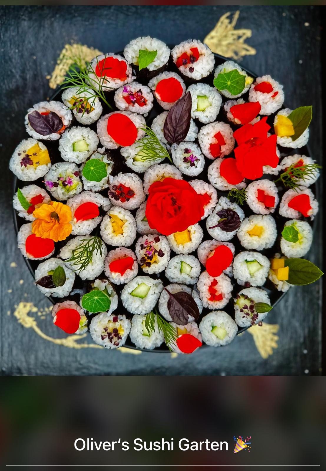 Sushi mit essbaren Blüten